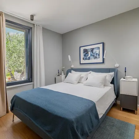 Solta Tonka Vila Grohote