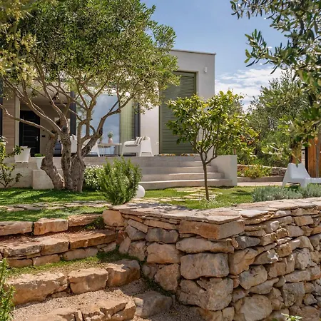 Solta Tonka Willa Grohote